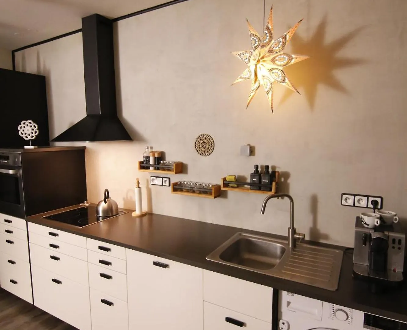 Large 120M Apartment With Garden And Cat Near Zoo 프라하 체코